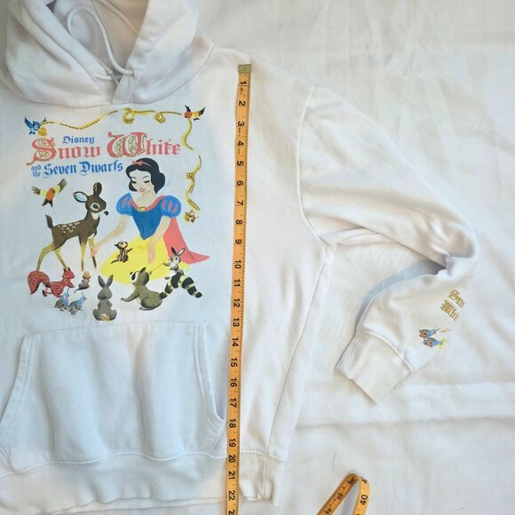 Women's Disney Snow White Hoodie Sweatshirt White Embroidered Size XS - Picture 8 of 11